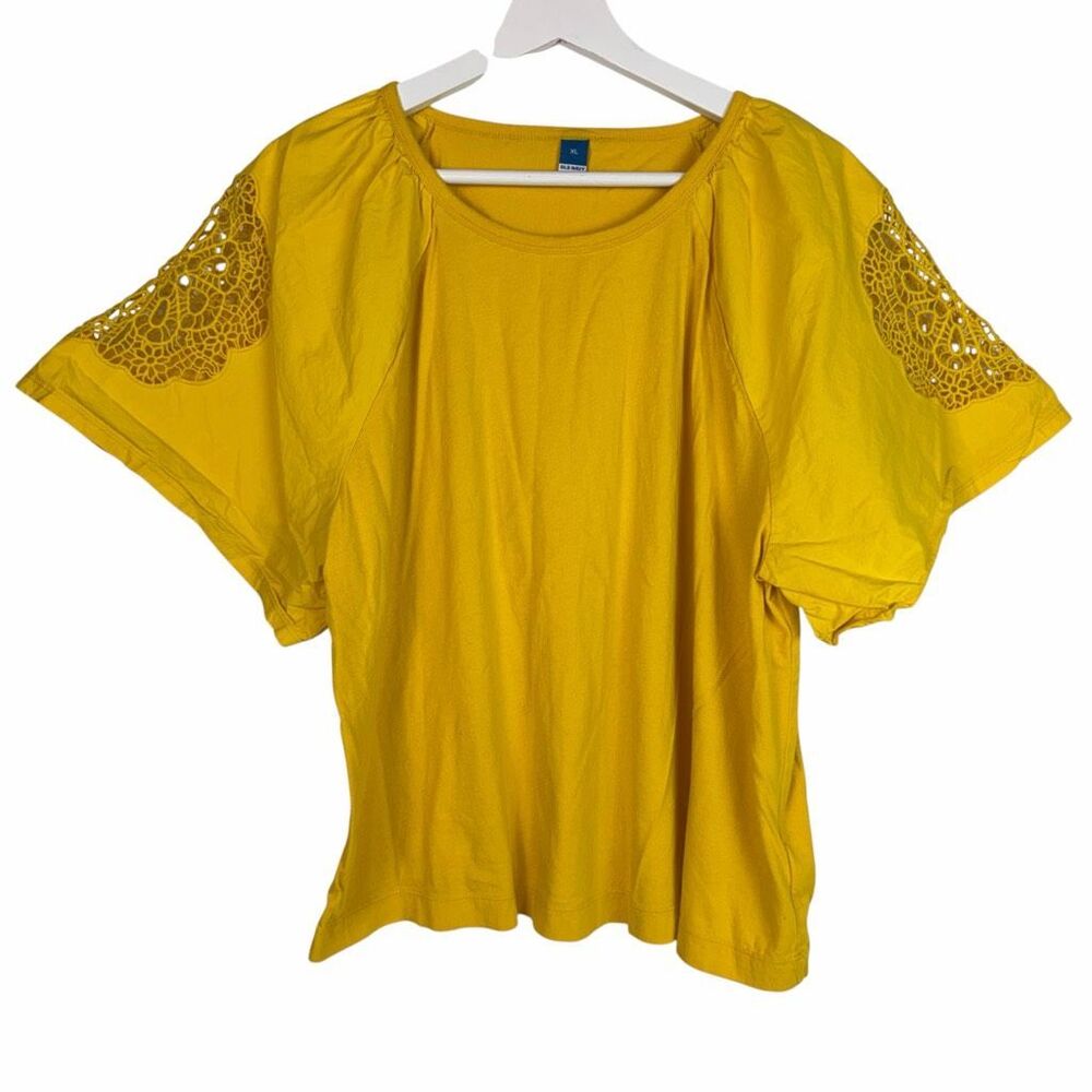 Old Navy XL Eyelet Embellished Short Sleeve Shirt